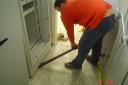 Stěhování trezoru neprofesionální přístup.jpg